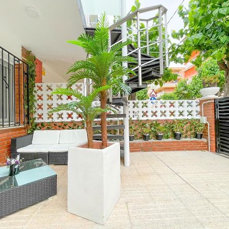 Apartamentos Calamari 1 & 2 Салоу Екстер'єр фото